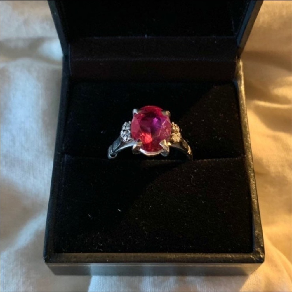 18 K WHITE GOLD RUBY RING 6